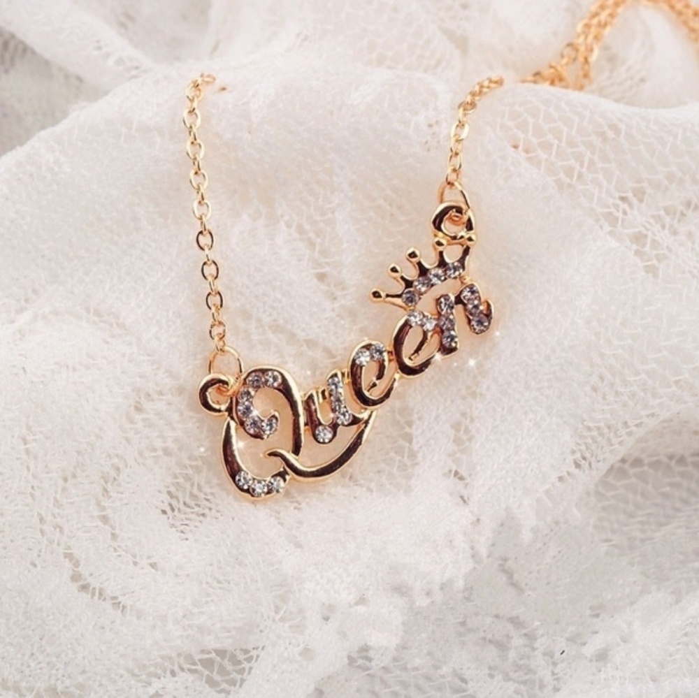 Queen necklaces
